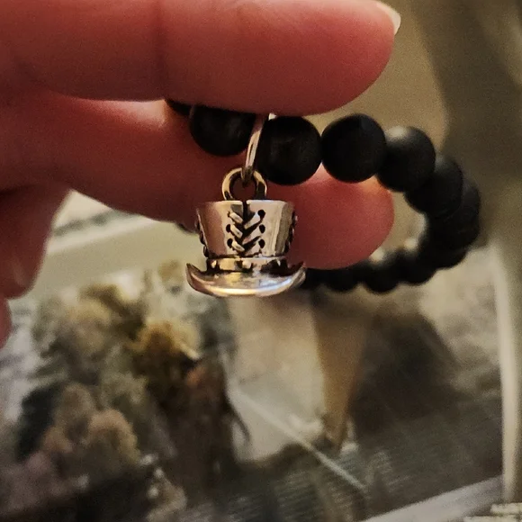 King Baby Black Beaded Bracelet with Silver Top Hat Charm - Picture 6 of 6